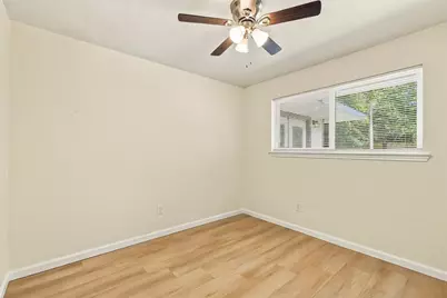 6119 Standing Oaks Street, Houston, TX 77050 - Photo 17