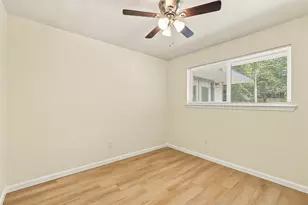 6119 Standing Oaks St, Houston, TX 77050 - Photo 17