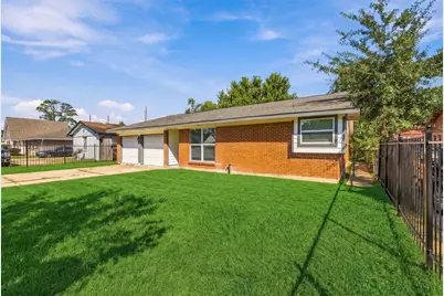 6119 Standing Oaks Street, Houston, TX 77050 - Photo 3