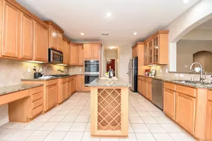 12002 Cedar Creek Dr, Pearland, TX 77584 - Photo 11