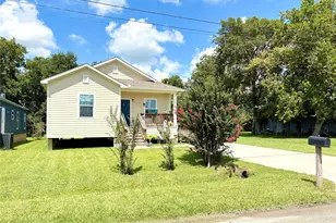 2508 Sycamore Ave, Bay City, TX 77414 - Photo 3