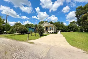 2508 Sycamore Ave, Bay City, TX 77414 - Photo 5