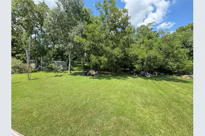 2508 Sycamore Avenue, Bay City, TX 77414 - Photo 9