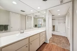 6603 Bayou Glen Rd, Houston, TX 77057 - Photo 11