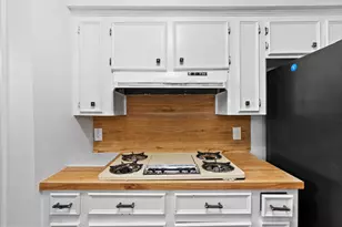 2003 Counter Point Dr, Houston, TX 77055 - Photo 15