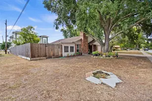 2003 Counter Point Dr, Houston, TX 77055 - Photo 3