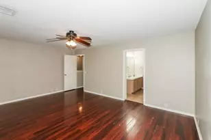 19119 Royal Isle Dr, Tomball, TX 77375 - Photo 11