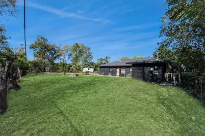 5606 Elmlawn Drive, Houston, TX 77033 - Photo 33