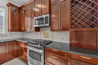 6018 Kirby Drive, West University Place, TX 77005 - Photo 19
