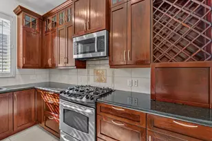 6018 Kirby Dr, West University Place, TX 77005 - Photo 19