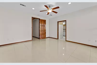 6018 Kirby Drive, West University Place, TX 77005 - Photo 9
