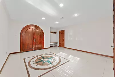 6018 Kirby Drive, West University Place, TX 77005 - Photo 31