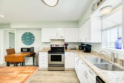 22509 Kennedy Drive, Galveston, TX 77554 - Photo 11