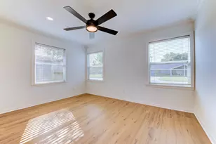 1806 Gardenia Dr, Houston, TX 77018 - Photo 13