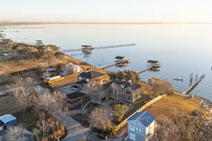 2011 Crescent Dr, La Porte, TX 77571 - Photo 1