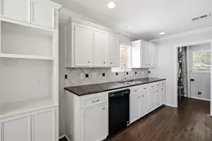 208 Garden Dr, Friendswood, TX 77546 - Photo 13