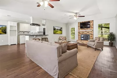 208 Garden Drive, Friendswood, TX 77546 - Photo 7