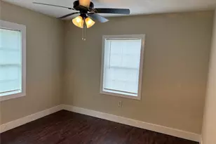 2118 8th St, Orange, TX 77630 - Photo 5