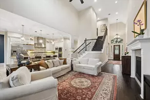 874 W Forest Dr, Houston, TX 77079 - Photo 9