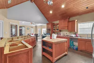 4515 Ridgewood St, Beaumont, TX 77708 - Photo 11