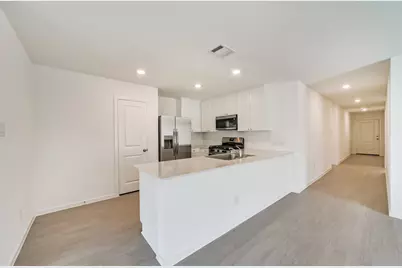 648 Burlina Rd, La Marque, TX 77568 - Photo 9