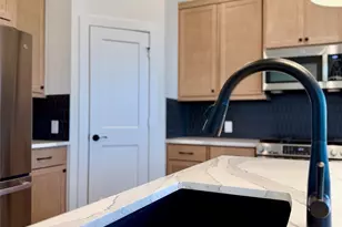 9402 Autumn Vale Dr, Missouri City, TX 77459 - Photo 9