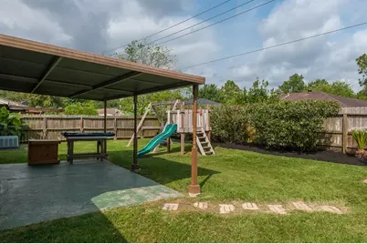 2318 Colonial Ridge Drive, Friendswood, TX 77546 - Photo 21