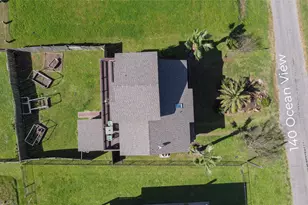 140 Ocean View Dr, Crystal Beach, TX 77650 - Photo 43