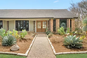 10831 Holly Springs Dr, Houston, TX 77042 - Photo 3