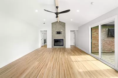 10831 Holly Springs Drive, Houston, TX 77042 - Photo 15