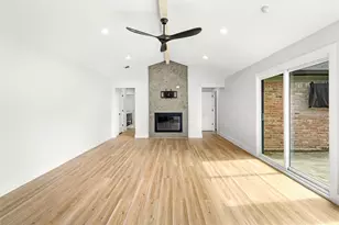 10831 Holly Springs Dr, Houston, TX 77042 - Photo 15