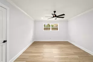 10831 Holly Springs Dr, Houston, TX 77042 - Photo 29