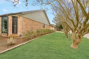 10831 Holly Springs Dr, Houston, TX 77042 - Photo 39