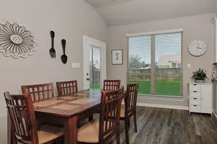 305 Brock's Ct, Montgomery, TX 77356 - Photo 9