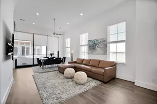 2705 Maxroy St, Houston, TX 77007 - Photo 9