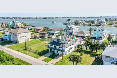 1220 103rd Street, Galveston, TX 77554 - Photo 3