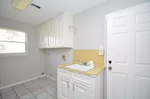 538 Longview Dr, Sugar Land, TX 77478 - Photo 25