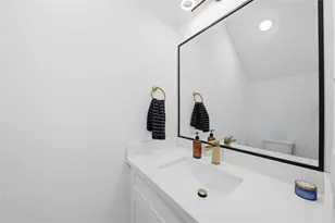 2108 Beall St, Houston, TX 77008 - Photo 13