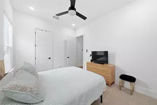 2108 Beall St, Houston, TX 77008 - Photo 23