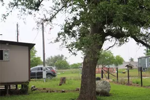 110 Concho Trail, La Grange, TX 78945 - Photo 3