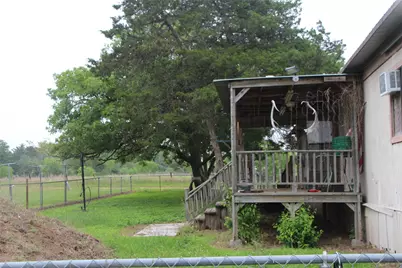 110 Concho Trail, La Grange, TX 78945 - Photo 3