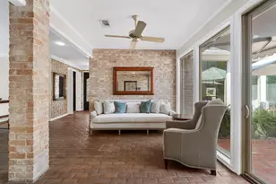 443 Fox Briar Ln, Sugar Land, TX 77478 - Photo 11
