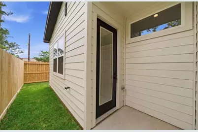 8203 Calhoun Road #A, Houston, TX 77033 - Photo 33