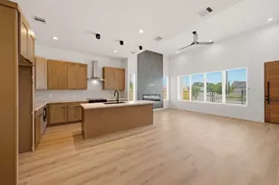 8203 Calhoun Rd, Houston, TX 77033 - Photo 15