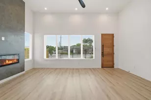 8203 Calhoun Rd, Houston, TX 77033 - Photo 5