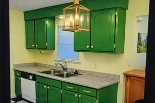 11015 Fleming Dr, Houston, TX 77013 - Photo 9