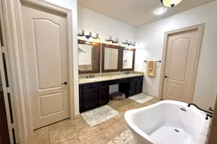 8424 Kings View Ct, Montgomery, TX 77316 - Photo 17