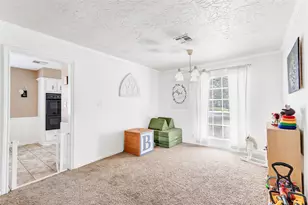 3 Baron's Pl, Conroe, TX 77304 - Photo 9