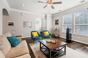 2204 Colorado St, Houston, TX 77007 - Photo 3