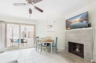 7312 Seawall Blvd, Galveston, TX 77551 - Photo 9